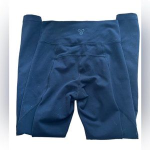 2/$50✨ TNA leggings with mesh